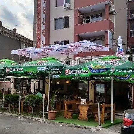 بيت ضيافة Velevi