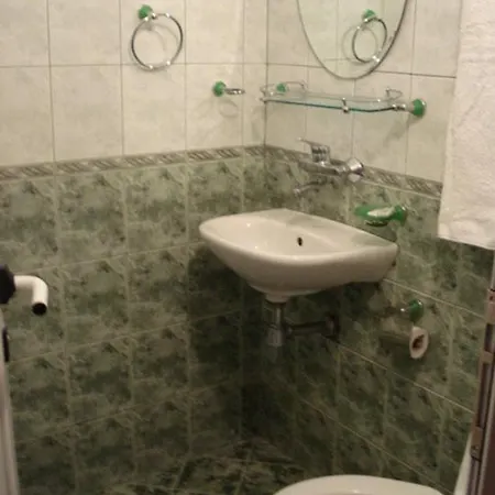 Velevi Gasthuis 2*